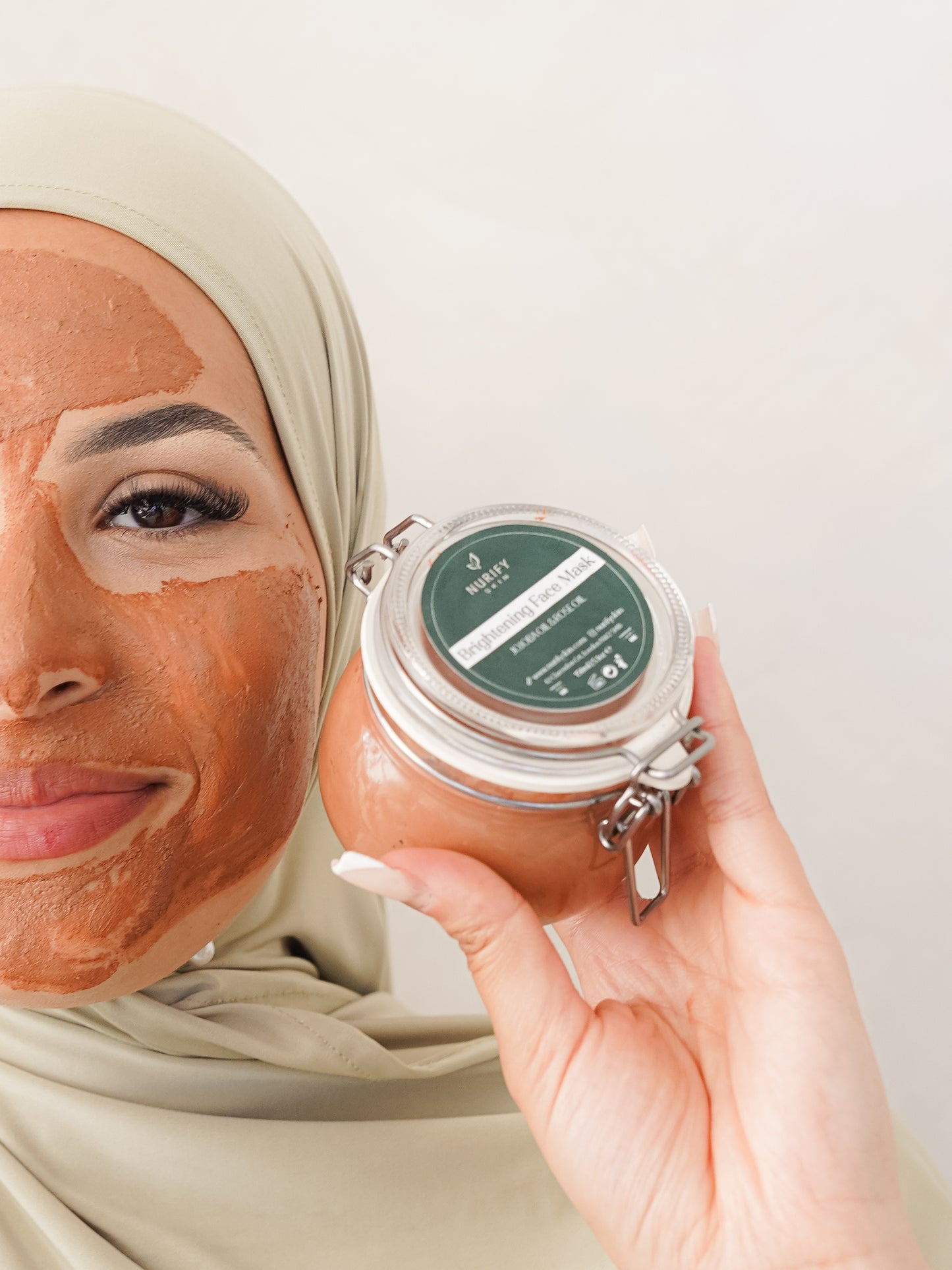 Brightening & Hydrating Face Mask
